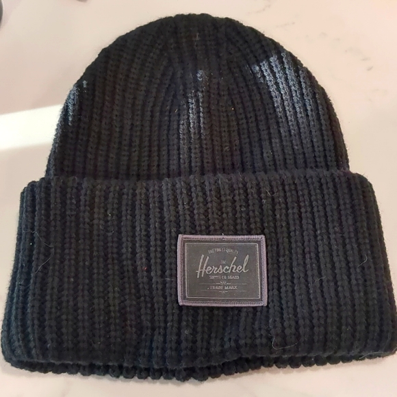 Herschel Supply Company Accessories - NWT Herschel Supply Company Jeneau Black Beanie Hat